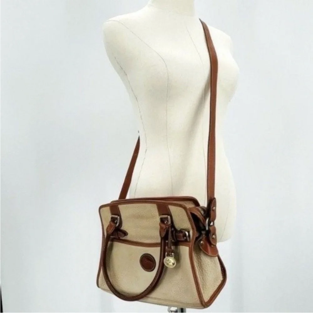 Dooney and Bourke vintage all weather  Leather Handbag